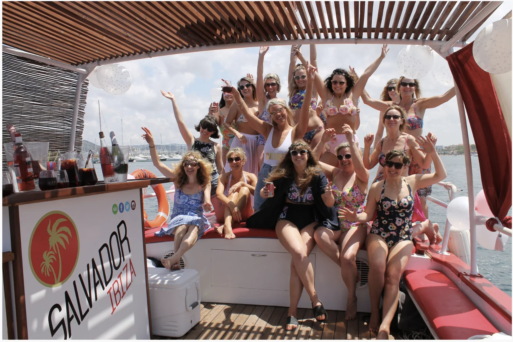 Relaxed corporate networking atmosphere