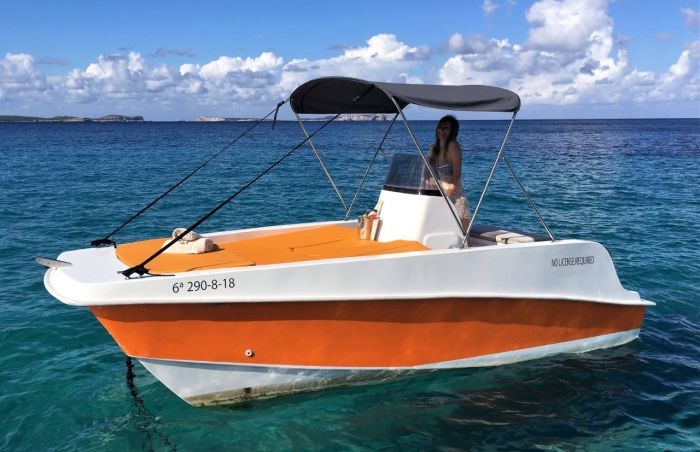 RENT A BOAT RENTAL WITHOUT LICENCE (6 PAX)